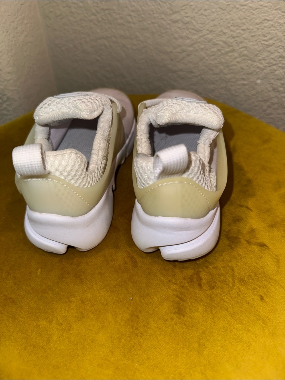 Nike Prestos Kids White and Light Beige  Slip-On Sneakers - Picture 3 of 4